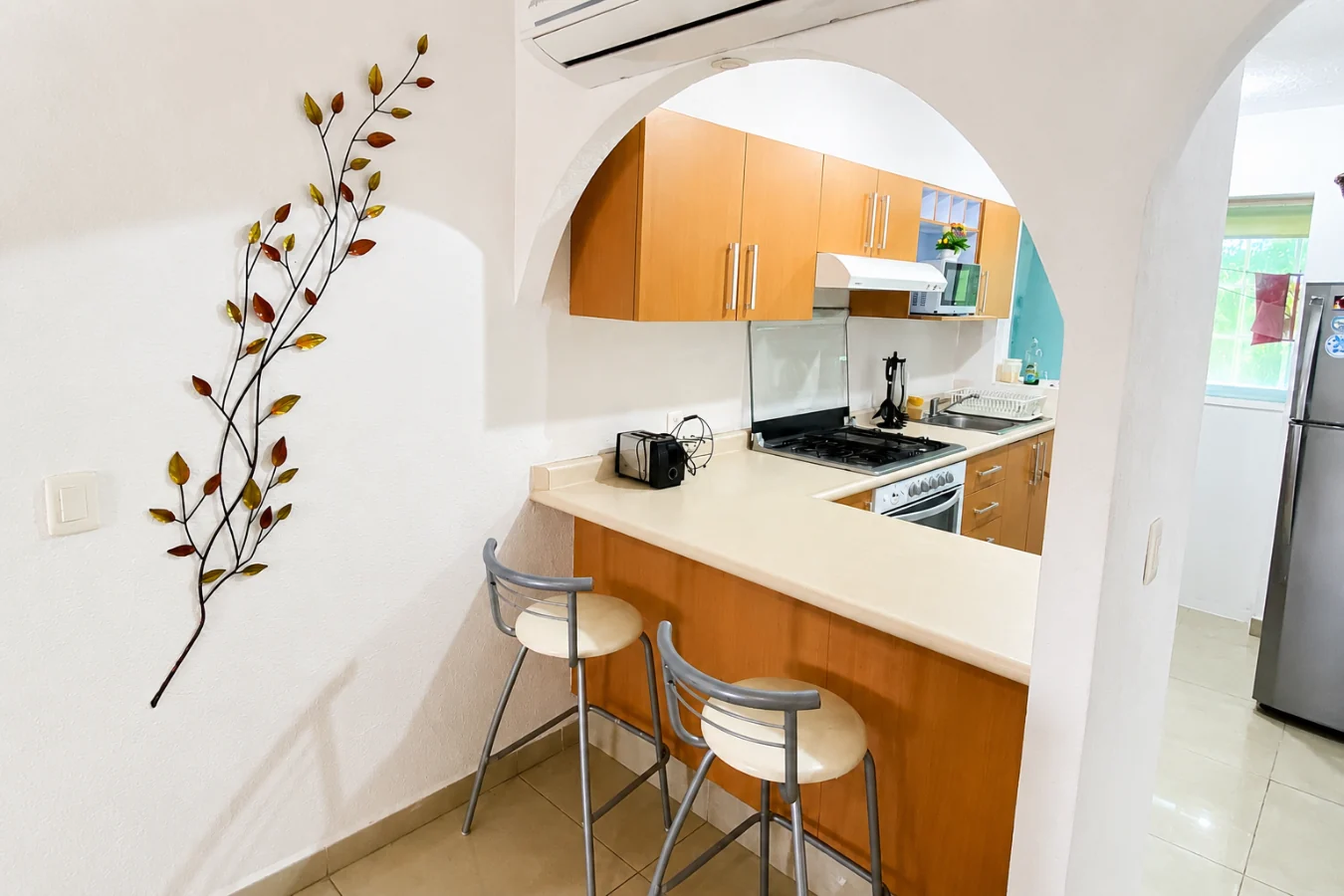 Cocina abierta con barra